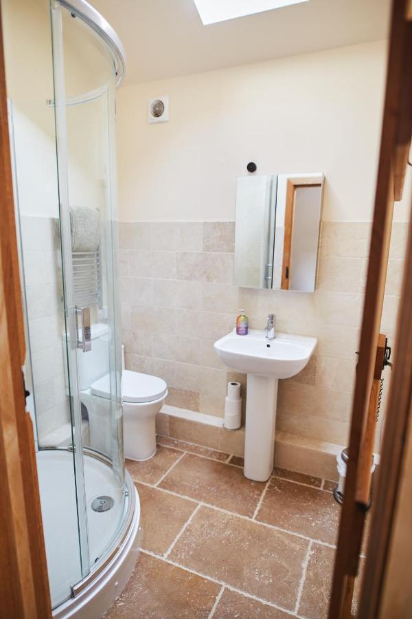 The Old Dairy - Boutique Countryside Cottage At Harrys Cottages Pen-y-Clawdd Exteriér fotografie